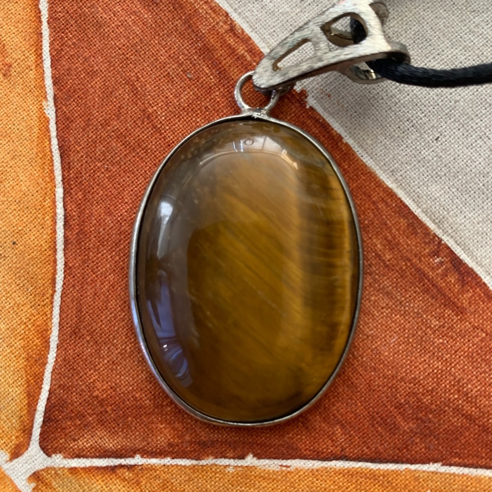 Vintage Tigers Eye Oval Cabochon Pendant Necklace - Picture 4 of 8